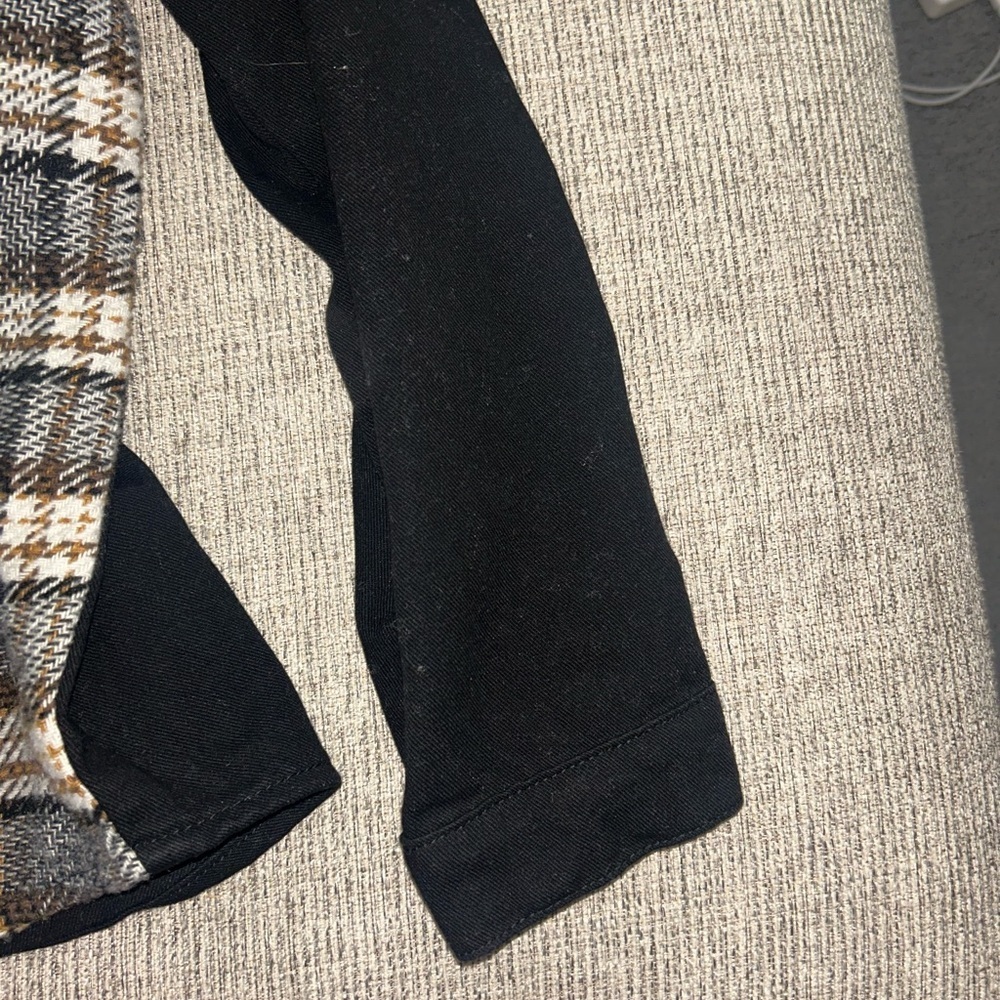Plaid Button-Up Shacket with Black Sleeves - Picture 4 of 7
